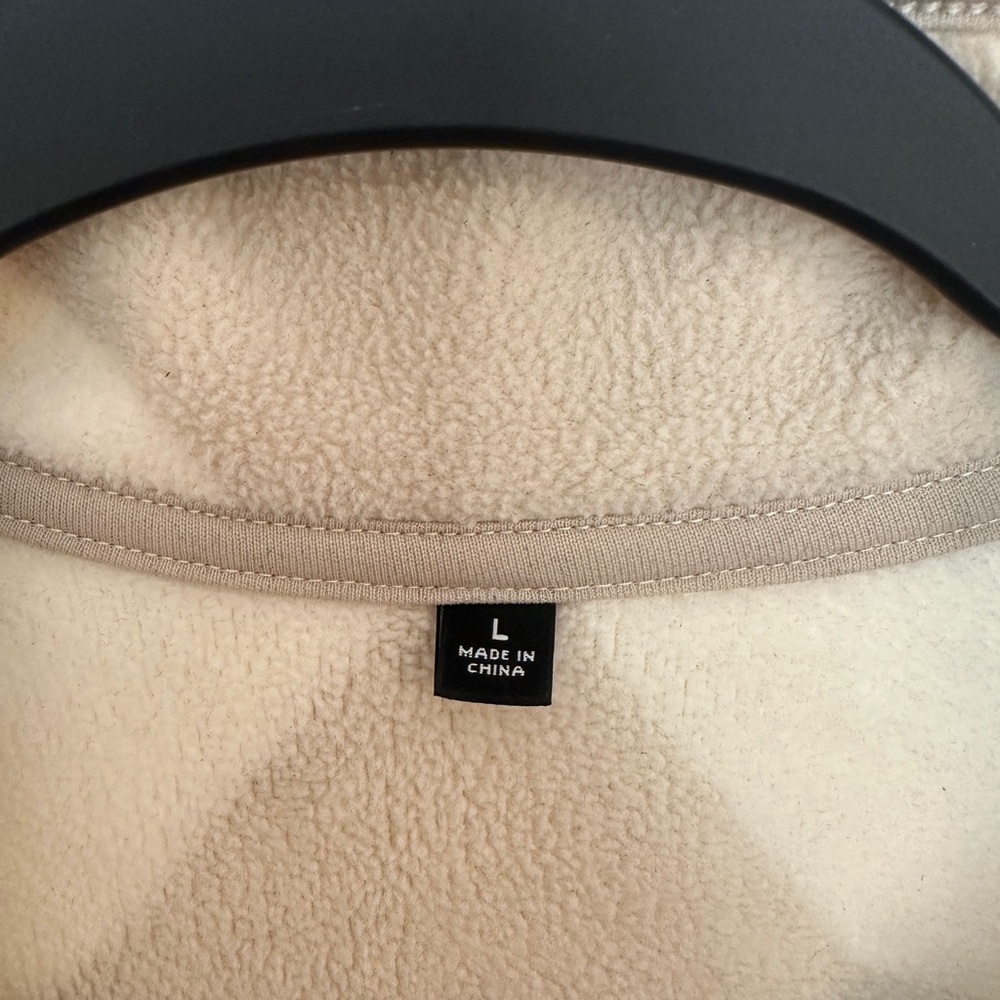 UNIQLO x Marimekko Fleece Full Zip Jacket in Cream and White (Japan L, US M) - Picture 8 of 10